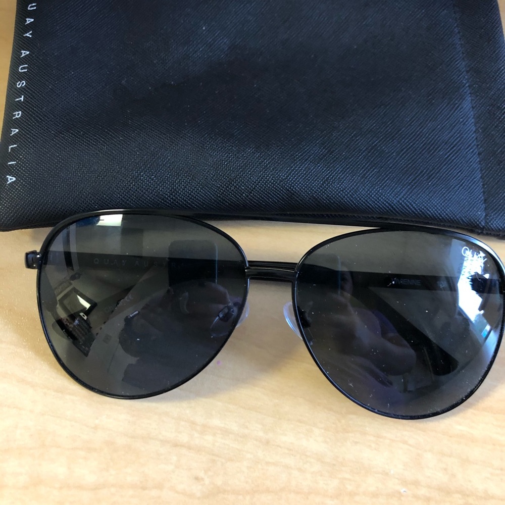 Worn a few time quay sunglasses